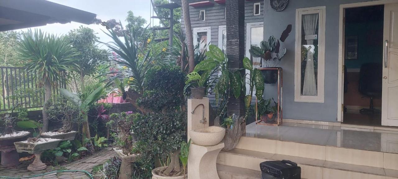 Akria Bed And Breakfast Bayan Exterior foto