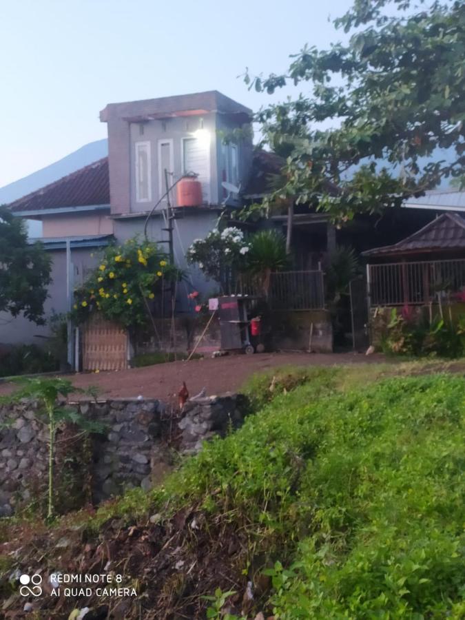 Akria Bed And Breakfast Bayan Exterior foto